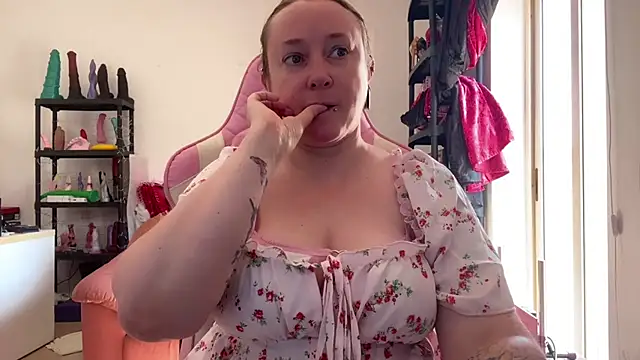 kisicaxx online show from 5, 8, 2026