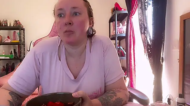 kisicaxx online show from 10, 6, 2026