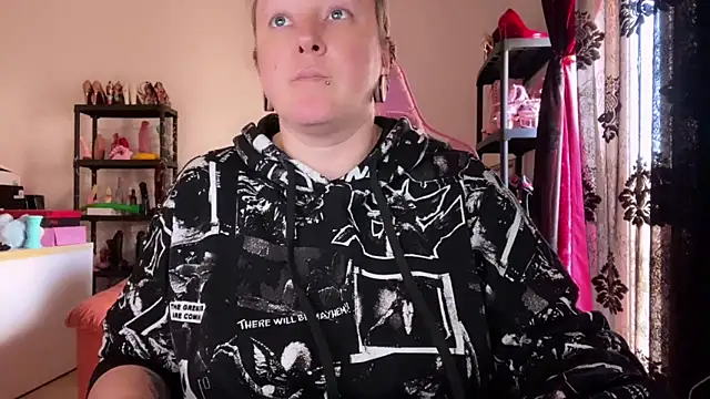 kisicaxx online show from 18, 3, 2026