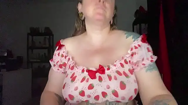 kisicaxx online show from 10, 7, 2026