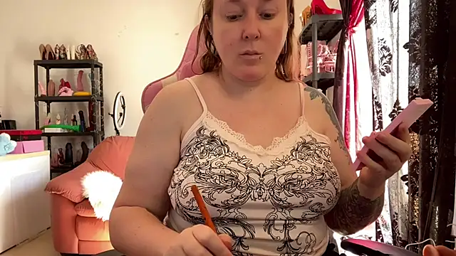 kisicaxx online show from 8, 4, 2026