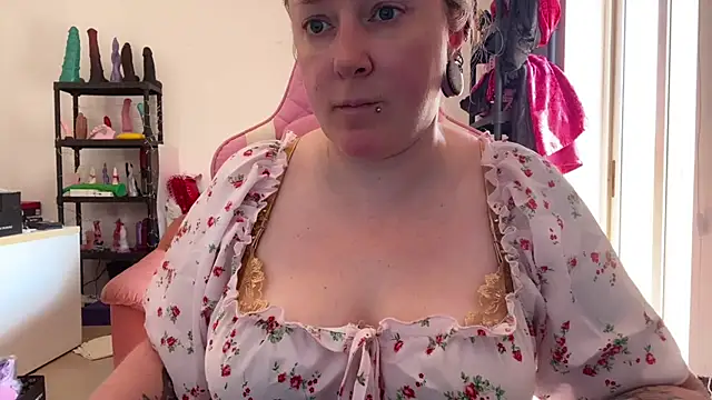 kisicaxx online show from 6, 8, 2026