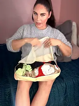 lovely beast online show from 8, 1, 2026