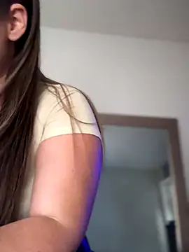 lovely beast online show from 18, 11, 2025