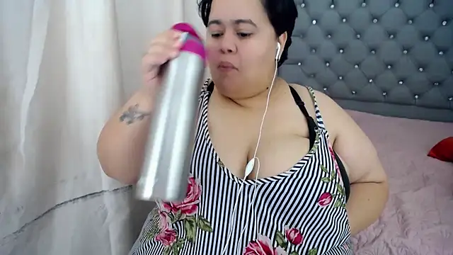 hotlesby4uxxx online show from 5, 12, 2024