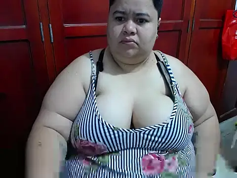 Snapshot of hotlesby4uxxx chatting on 17, 6, 2026 hotlesby4uxxx online show from 17, 6, 2026