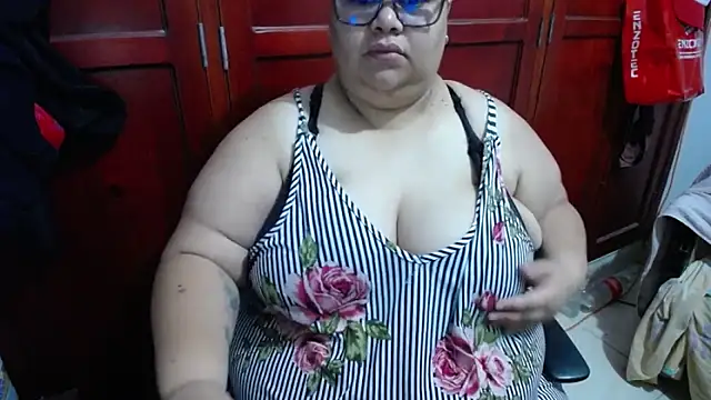 hotlesby4uxxx online show from 23, 5, 2026