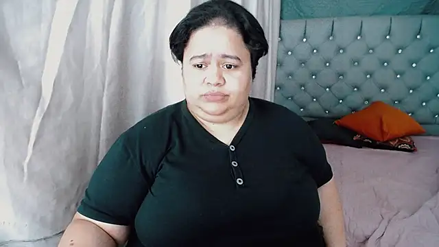 hotlesby4uxxx online show from 9, 1, 2025