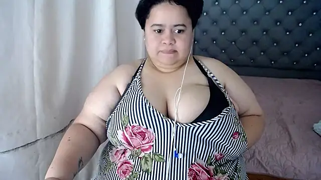 hotlesby4uxxx online show from 28, 12, 2024