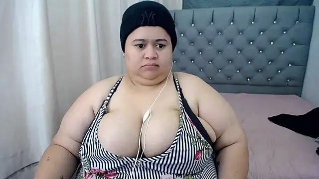 hotlesby4uxxx online show from 2, 12, 2024