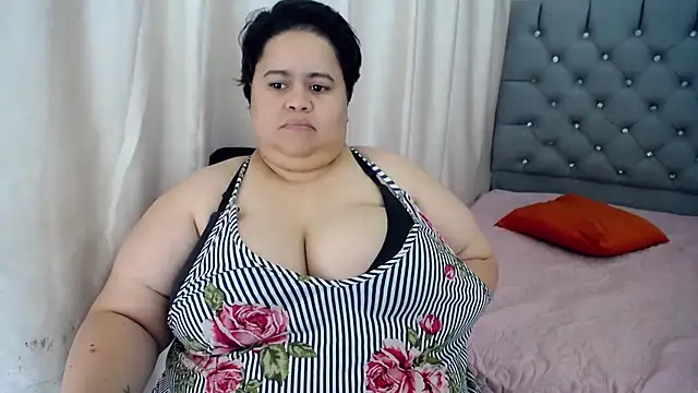 hotlesby4uxxx online show from 6, 12, 2024