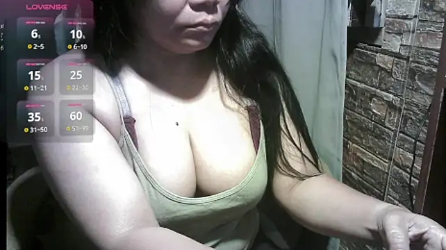 Snapshot of Hotpinay43 chatting on 8, 3, 2025 Hotpinay43 online show from 8, 3, 2025