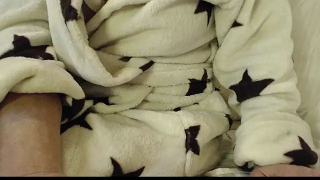 Snapshot of larawet chatting on 6, 2, 2025 larawet online show from 6, 2, 2025