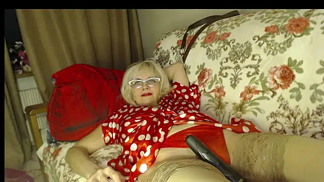 Snapshot of larawet chatting on 3, 1, 2025 larawet online show from 3, 1, 2025