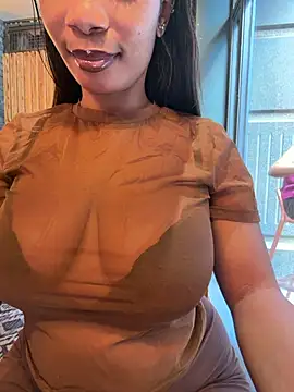 Snapshot of __Nessa__ chatting on 31, 7, 2026 Nessa online show from 31, 7, 2026