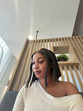 Snapshot of __Nessa__ chatting on 25, 7, 2026 Nessa online show from 25, 7, 2026