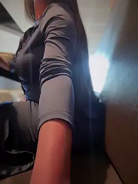   Nessa   online show from 7, 3, 2025