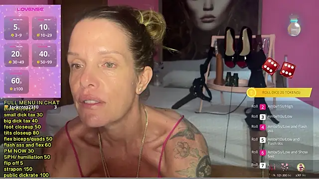 mommyselenafit  online show from 4, 10, 2025