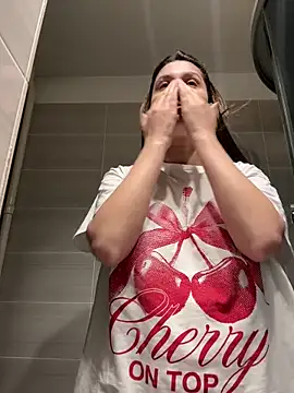 Snapshot of IrisBlues chatting on 3, 10, 2025 IrisBlues online show from 3, 10, 2025