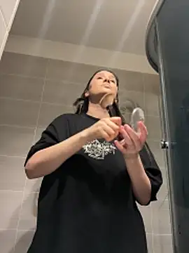 Snapshot of IrisBlues chatting on 21, 12, 2025 IrisBlues online show from 21, 12, 2025