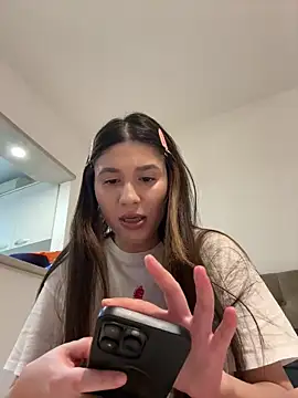 Snapshot of IrisBlues chatting on 5, 11, 2025 IrisBlues online show from 5, 11, 2025