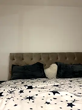 Snapshot of IrisBlues chatting on 27, 11, 2025 IrisBlues online show from 27, 11, 2025