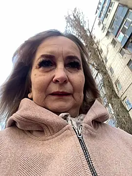 Irina2909xh online show from 13, 4, 2026