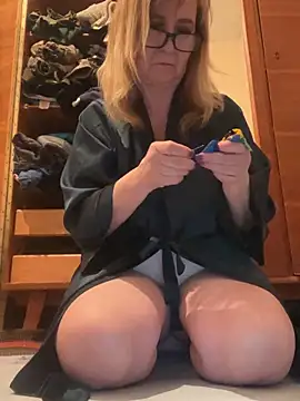 Irina2909xh online show from 8, 3, 2026