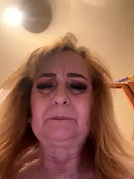 Irina2909xh online show from 4, 4, 2026