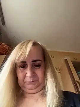 Snapshot of Irina2909@xh chatting on 1, 12, 2025 Irina2909xh online show from 1, 12, 2025