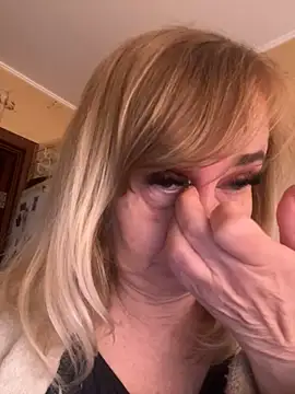 Irina2909xh online show from 28, 10, 2025