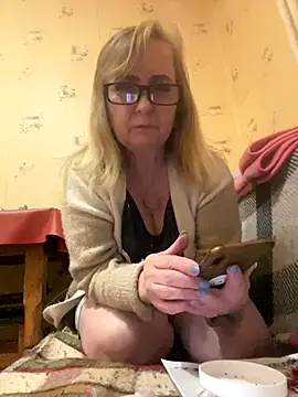 Snapshot of Irina2909@xh chatting on 18, 12, 2025 Irina2909xh online show from 18, 12, 2025