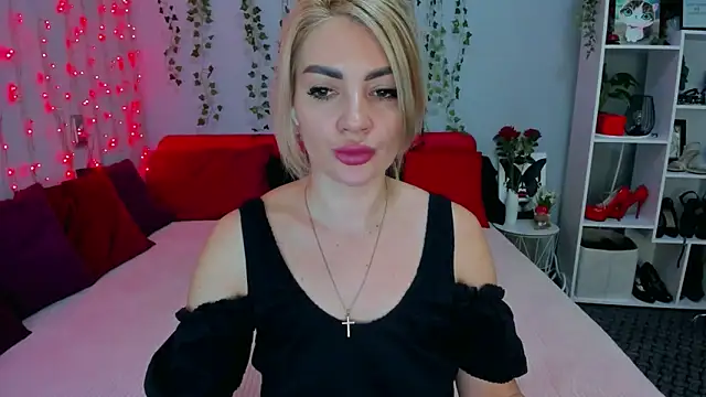 LunaBellucci online show from 23, 2, 2026