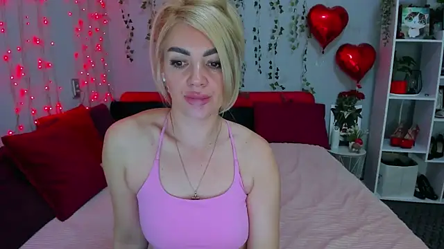 LunaBellucci online show from 27, 3, 2026