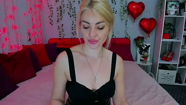 LunaBellucci online show from 11, 4, 2026