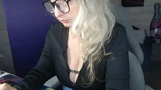 RubiLakros online show from 4, 7, 2026