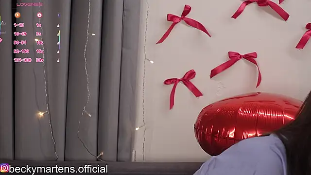 Snapshot of BeckyMartens chatting on 13, 2, 2026 BeckyMartens online show from 13, 2, 2026