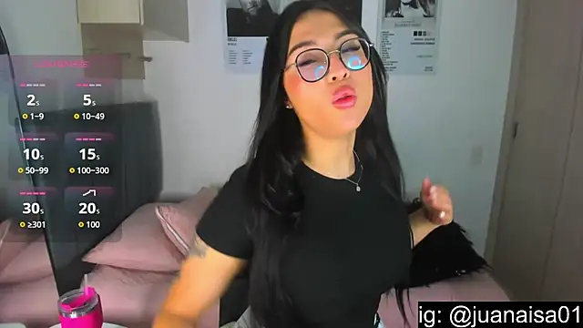 Snapshot of hollyprincess_2 chatting on 17, 7, 2026 hollyprincess 2 online show from 17, 7, 2026