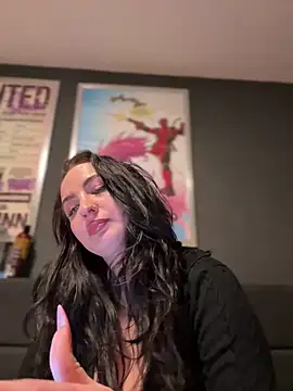 itsCassie online show from 28, 2, 2025