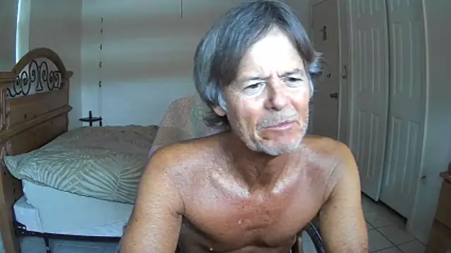 Snapshot of nakeedcowboi65 chatting on 23, 4, 2026 nakeedcowboi65 online show from 23, 4, 2026