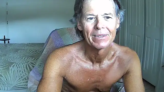Snapshot of nakeedcowboi65 chatting on 17, 5, 2026 nakeedcowboi65 online show from 17, 5, 2026