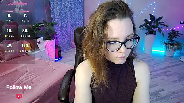 AngelaWhiti online show from 2, 3, 2025