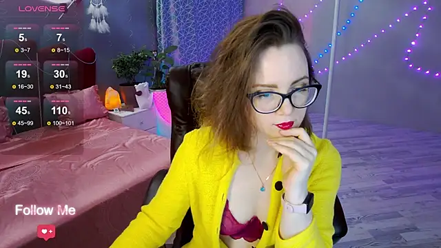 AngelaWhiti online show from 12, 2, 2025