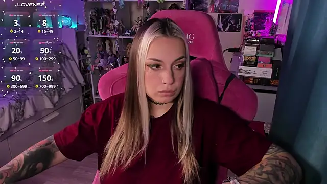 Snapshot of ChloeKohaku chatting on 23, 11, 2025 ChloeKohaku online show from 23, 11, 2025