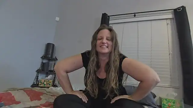 Snapshot of MissMera chatting on 19, 1, 2025 MissMera online show from 19, 1, 2025