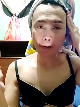 QueenSoreal online show from 14, 12, 2025