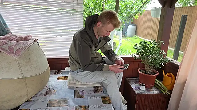 Snapshot of Vuitton chatting on 29, 5, 2026 Vuitton online show from 29, 5, 2026
