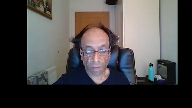 Snapshot of rauncher1 chatting on 15, 6, 2026 rauncher1 online show from 15, 6, 2026