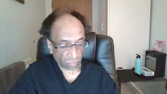 Snapshot of rauncher1 chatting on 20, 4, 2026 rauncher1 online show from 20, 4, 2026