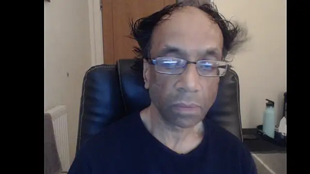 Snapshot of rauncher1 chatting on 24, 6, 2026 rauncher1 online show from 24, 6, 2026
